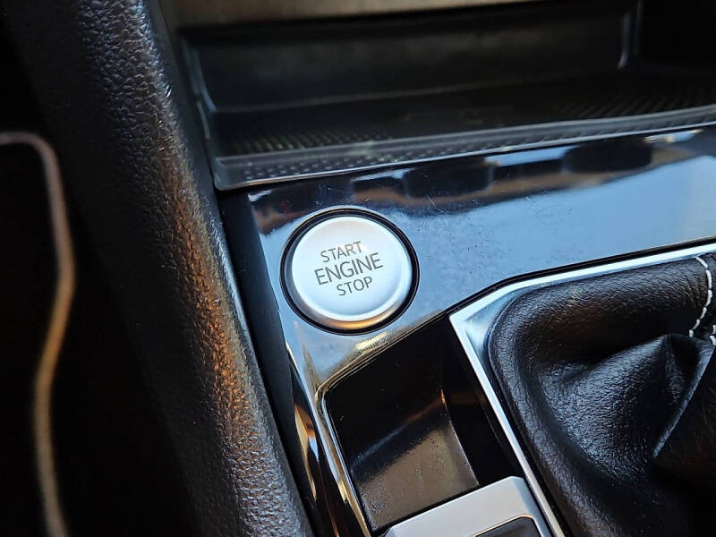 2023 Volkswagen Taos SE 4Motion