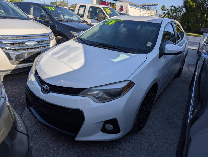 2014 Toyota Corolla S Plus's photo