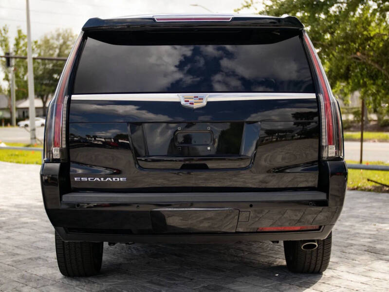 2016 Cadillac Escalade ESV Luxury Collection