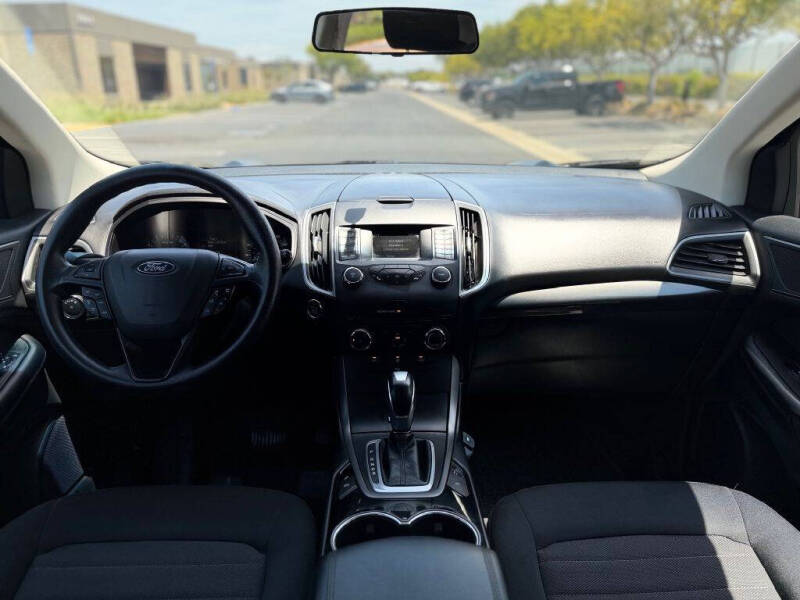 2018 Ford Edge SE