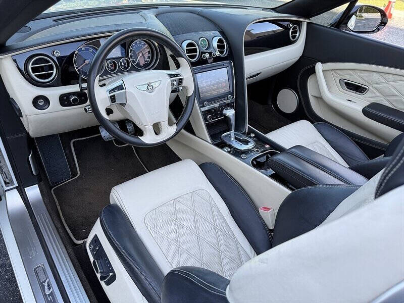 2015 Bentley Continental 27
