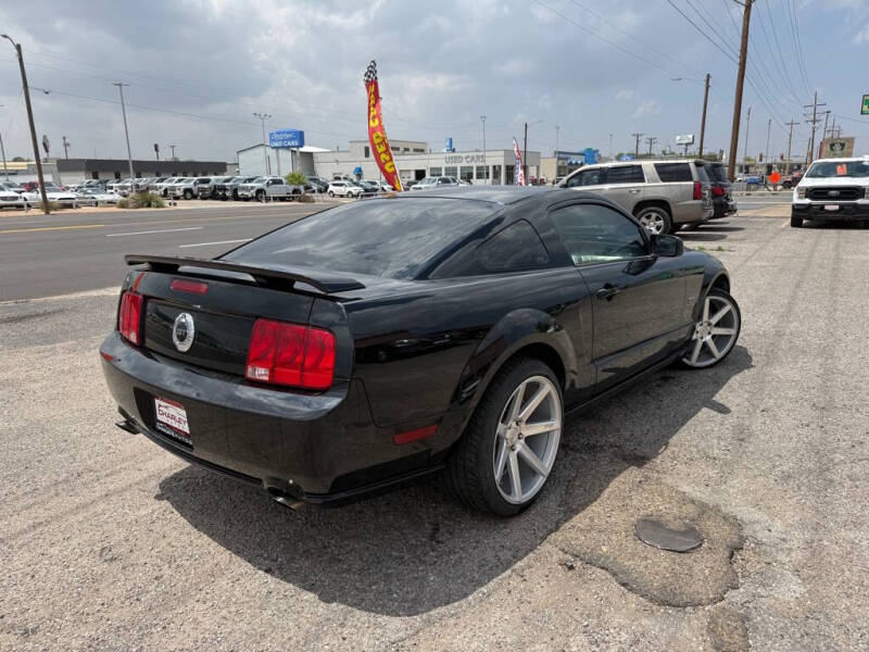 2005 Ford Mustang GT Deluxe