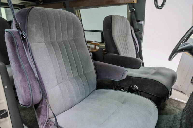 1990 Ford E-Series E-150