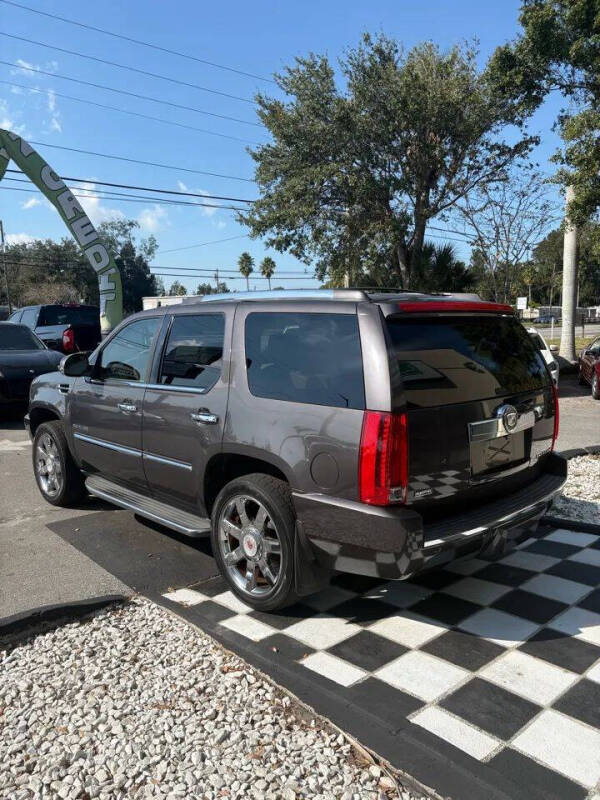 2011 Cadillac Escalade Luxury