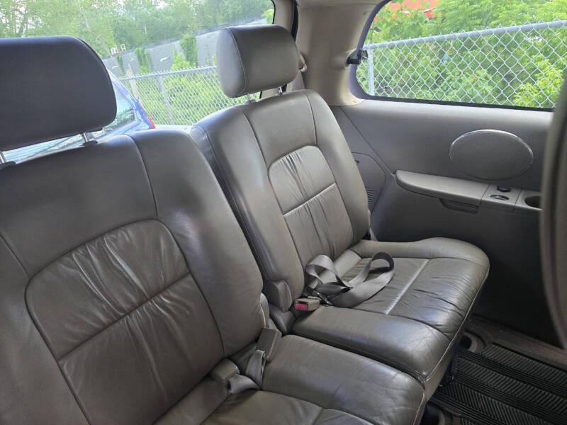 2003 Kia Sedona LX