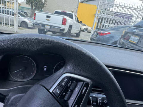 2018 Hyundai Elantra