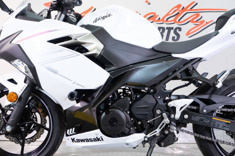 2023 Kawasaki Ninja 400 ABS