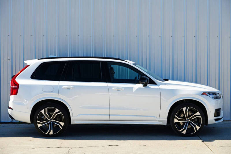 2022 Volvo XC90 Recharge T8 R-Design