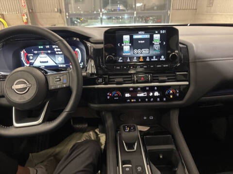 2025 Nissan Pathfinder Platinum