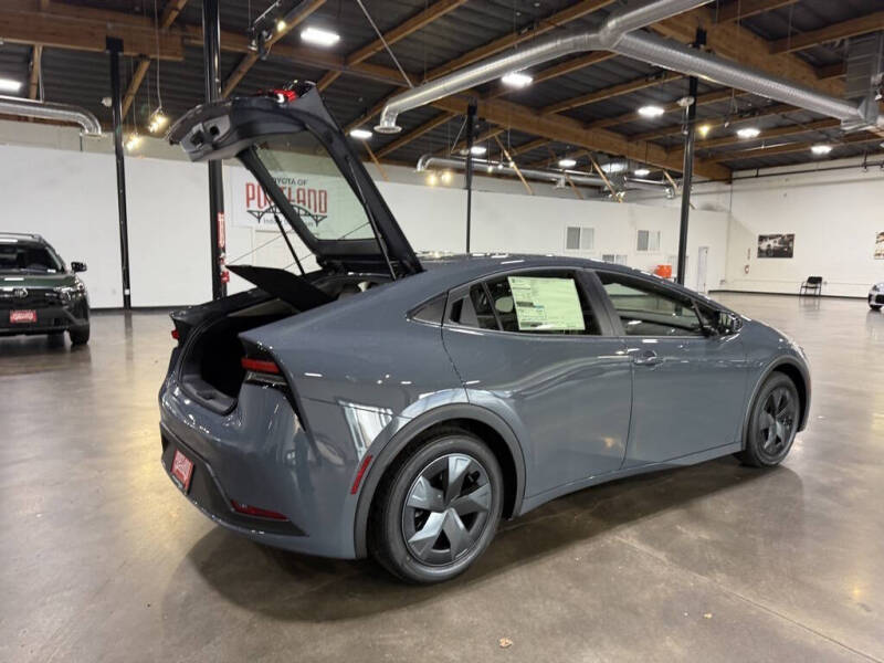 2026 Toyota Prius LE