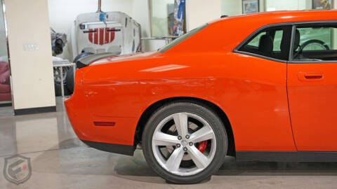 2008 Dodge Challenger SRT8