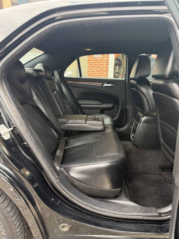 2012 Chrysler 300 Limited