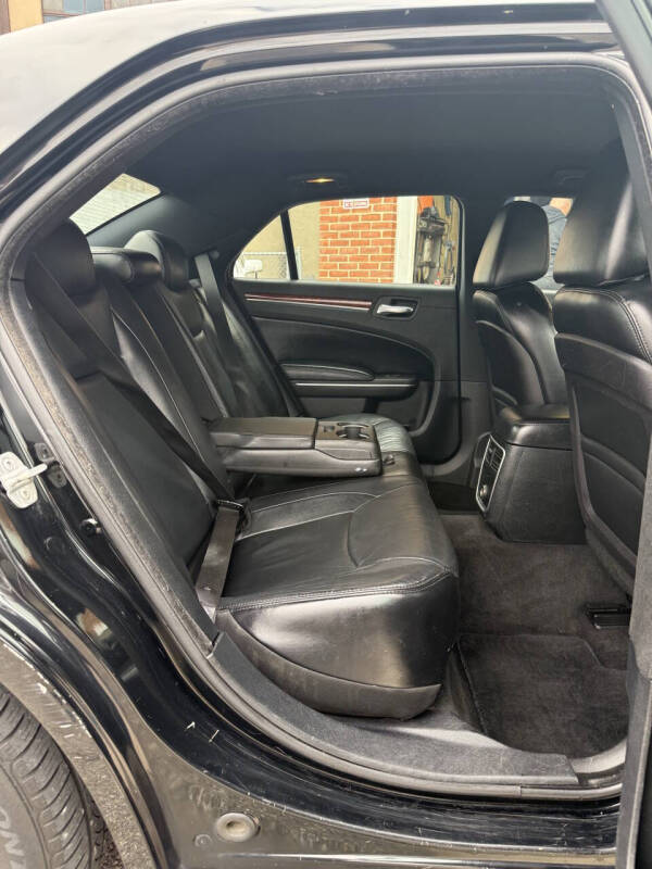 2012 Chrysler 300 Limited