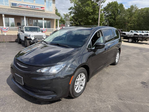 2023 Chrysler Voyager LX