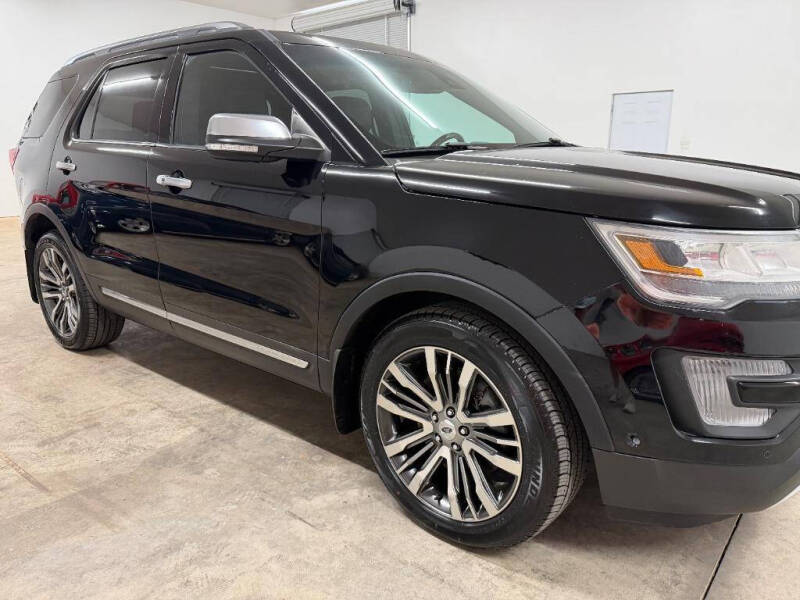 2017 Ford Explorer Platinum