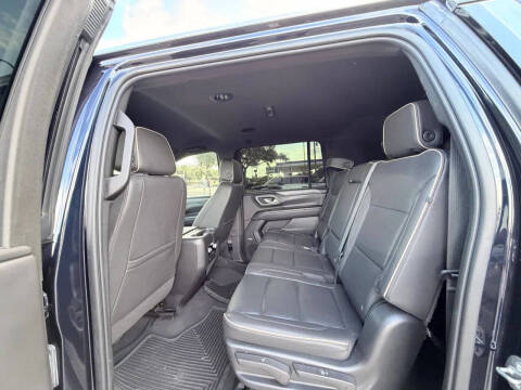 2022 GMC Yukon XL SLT