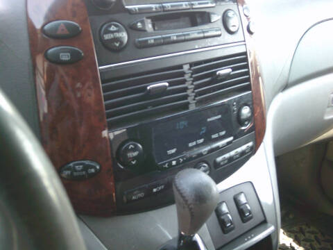 2004 Toyota Sienna