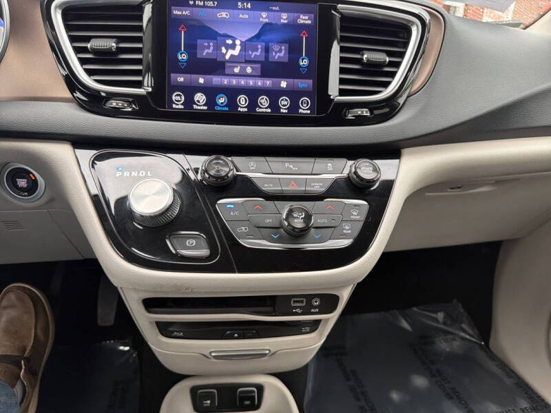 2018 Chrysler Pacifica Touring L Plus