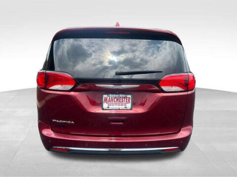 2017 Chrysler Pacifica Touring-L Plus