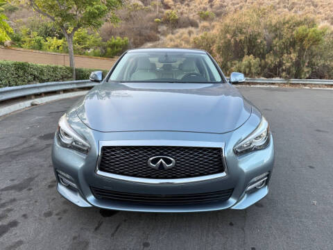 2015 Infiniti Q50 Premium