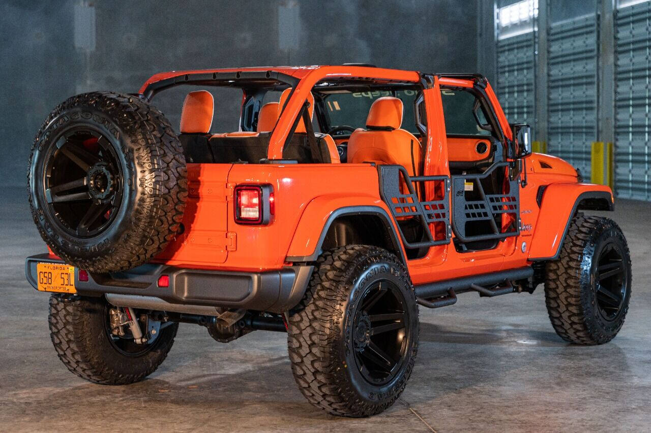 2018 JEEP Wrangler SUV / Crossover - $47,999