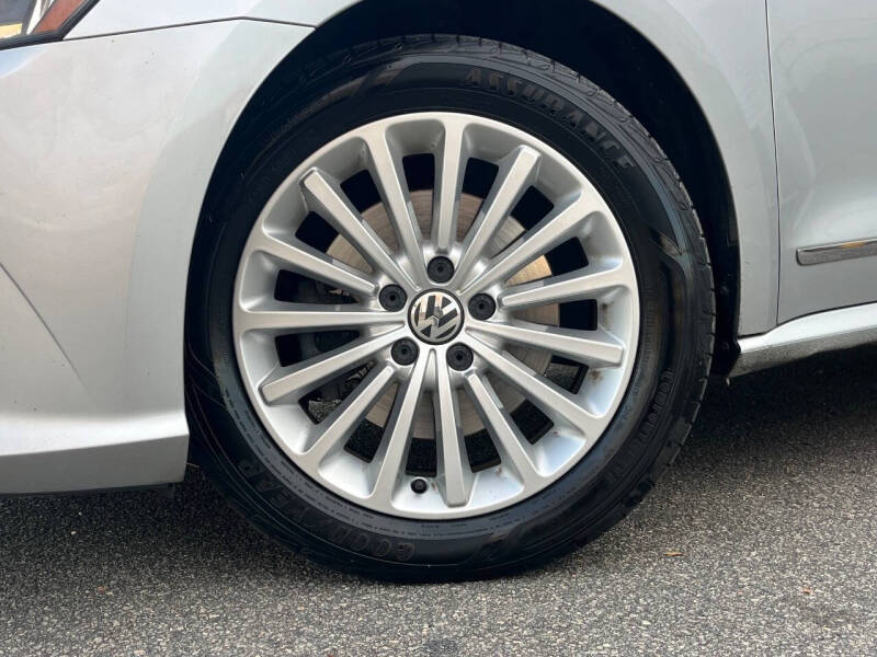 2016 Volkswagen Passat 1.8T SE