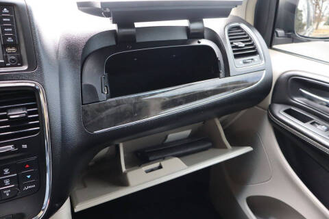 2013 Chrysler Town and Country Touring