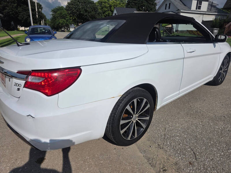 2012 Chrysler 200 S