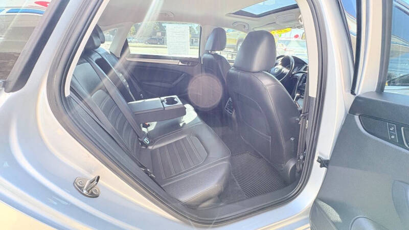 2015 Volkswagen Passat 1.8T SE