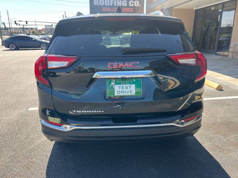 2024 GMC Terrain SLT