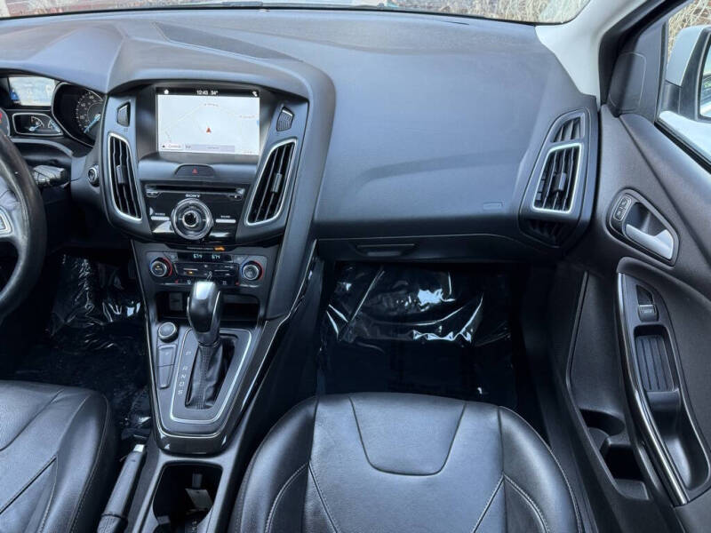 2017 Ford Focus Titanium