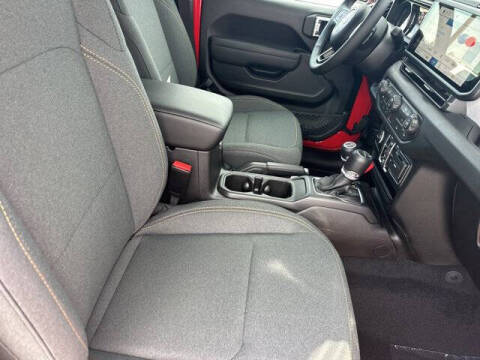 2025 Jeep Gladiator Sport S