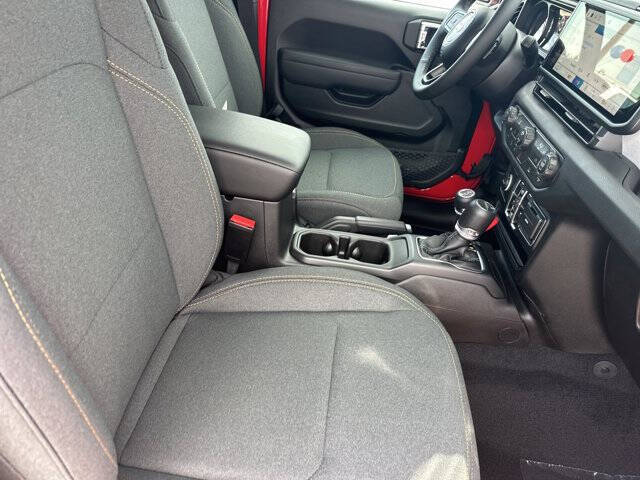 2025 Jeep Gladiator Sport S