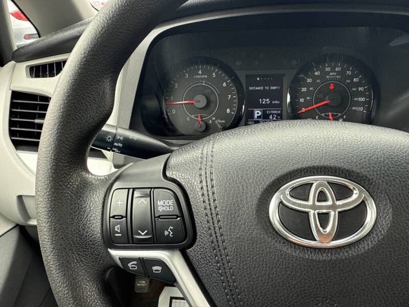 2015 Toyota Sienna L 7-Passenger