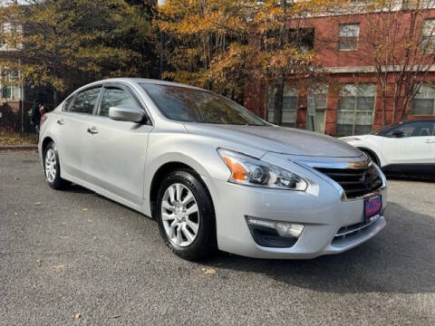 2015 Nissan Altima for sale at H & R Auto in Arlington VA