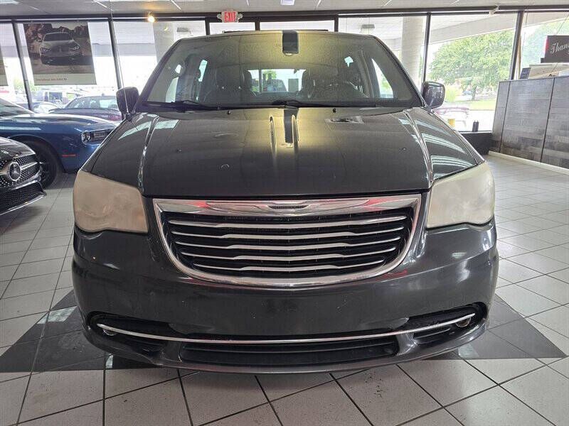 2012 Chrysler Town and Country Touring