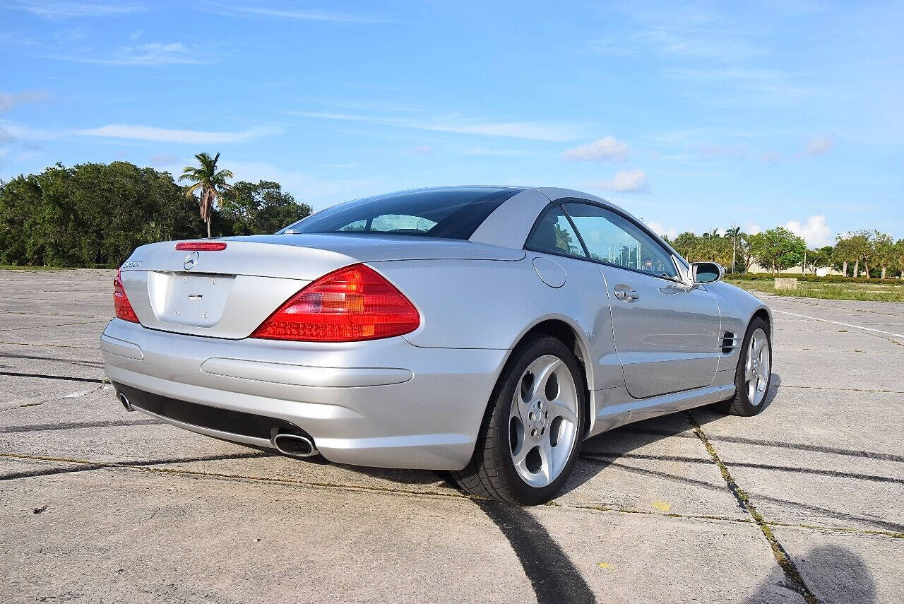 2005 Mercedes-Benz SL-Class 31