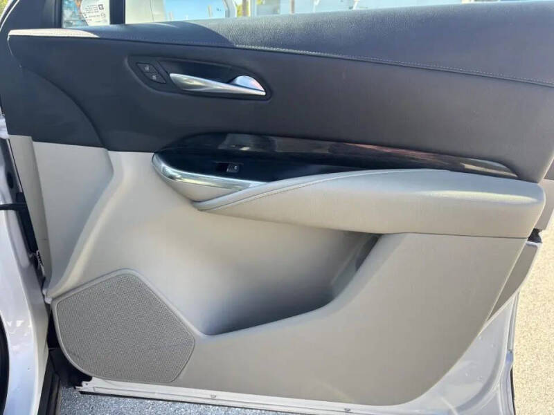 2019 Cadillac XT4 Premium Luxury