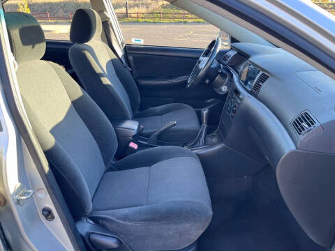 2004 Toyota Corolla