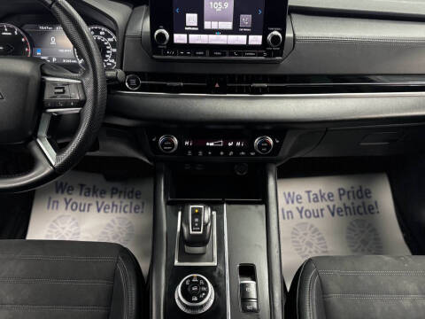 2023 Mitsubishi Outlander SE Special Edition