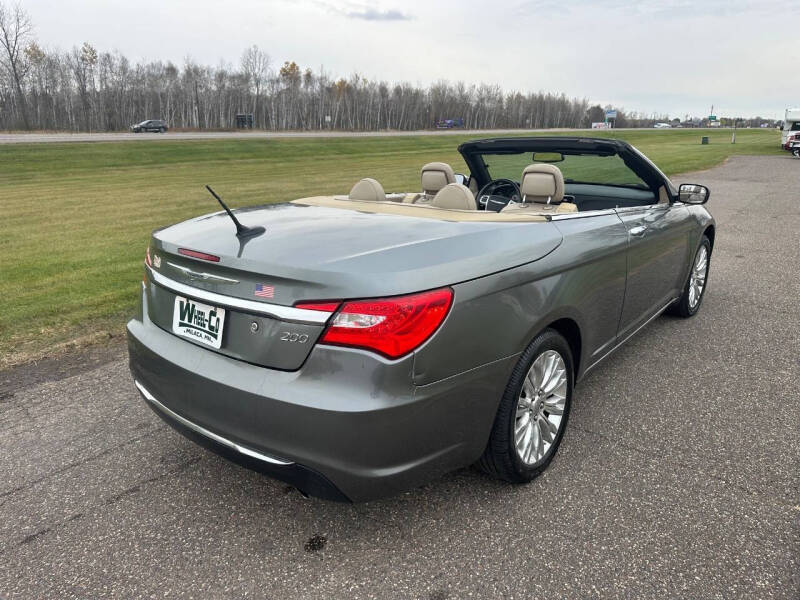2011 Chrysler 200 Limited