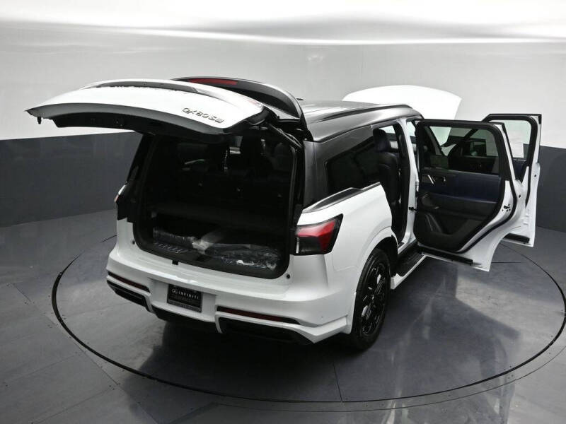 2026 Infiniti QX80 Sport