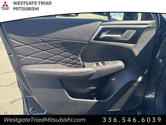 2026 Mitsubishi Outlander Black Edition