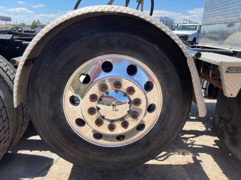 2015 Peterbilt 389