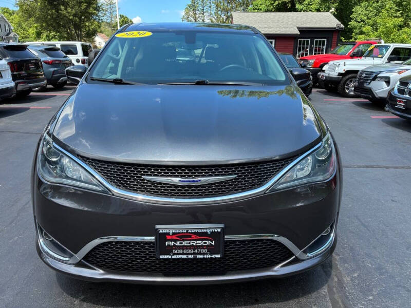 2020 Chrysler Pacifica Touring