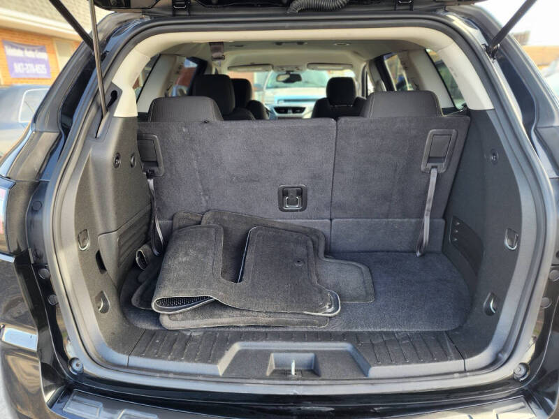 2017 Chevrolet Traverse LT
