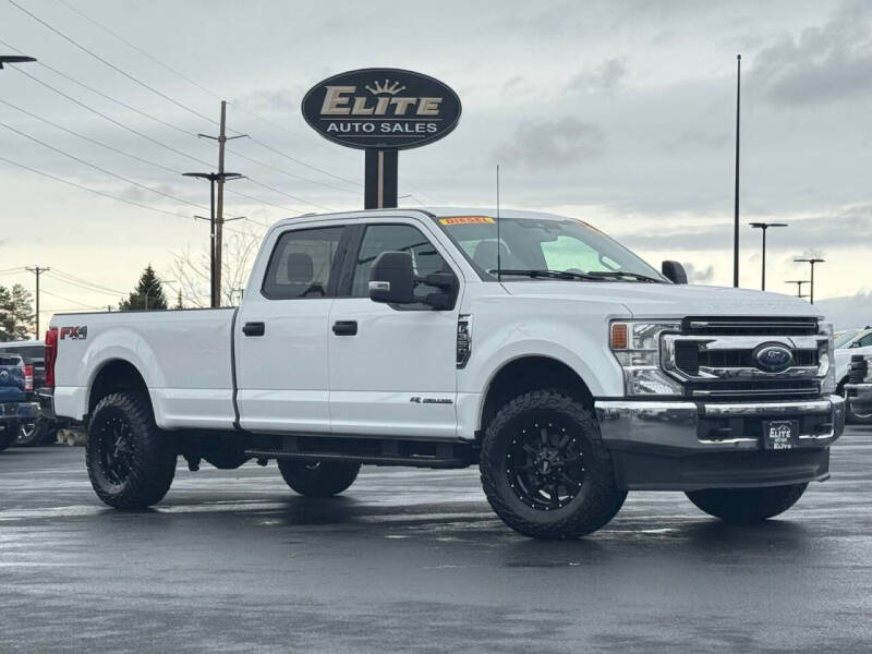 2022 Ford F-350 Super Duty XLT's photo