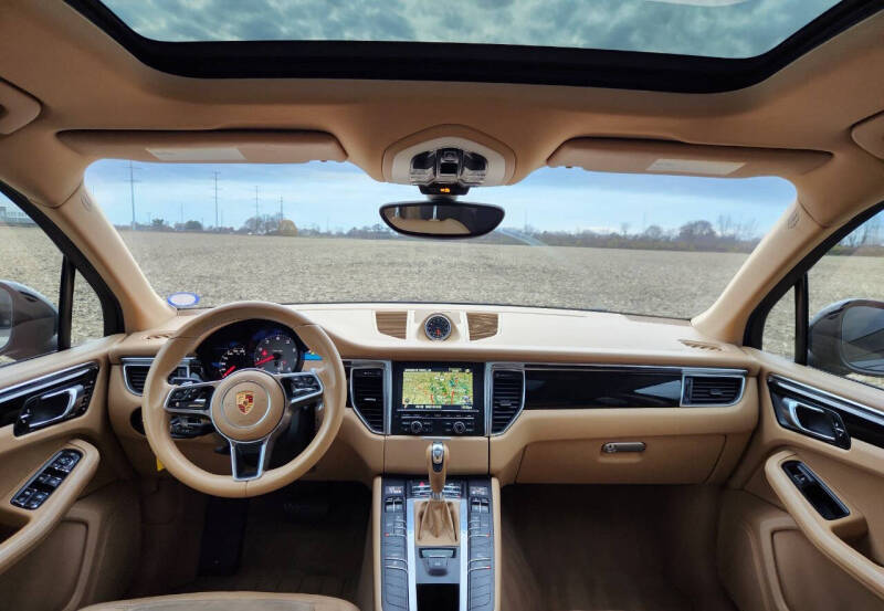 2015 Porsche Macan S