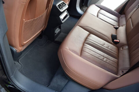 2022 Audi e-tron quattro Premium