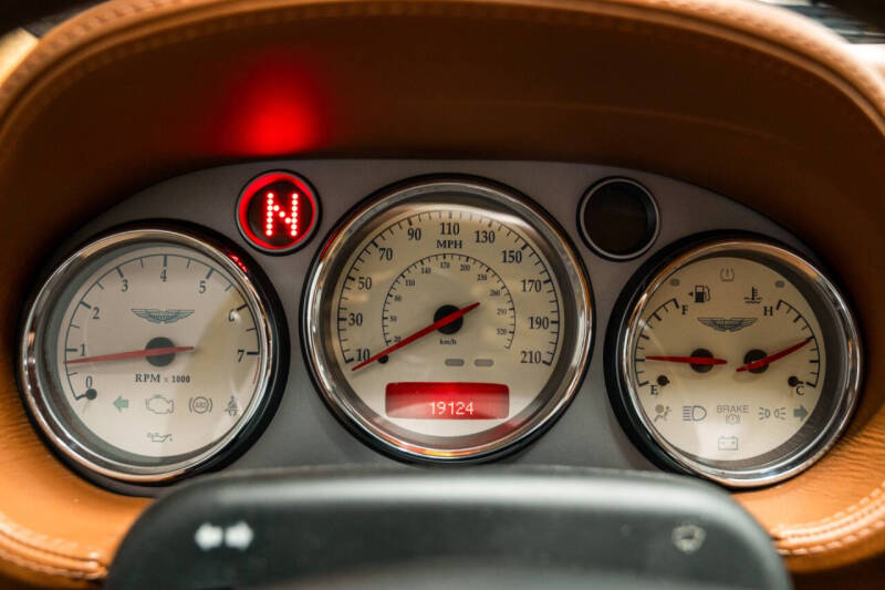 2003 Aston Martin V12 Vanquish